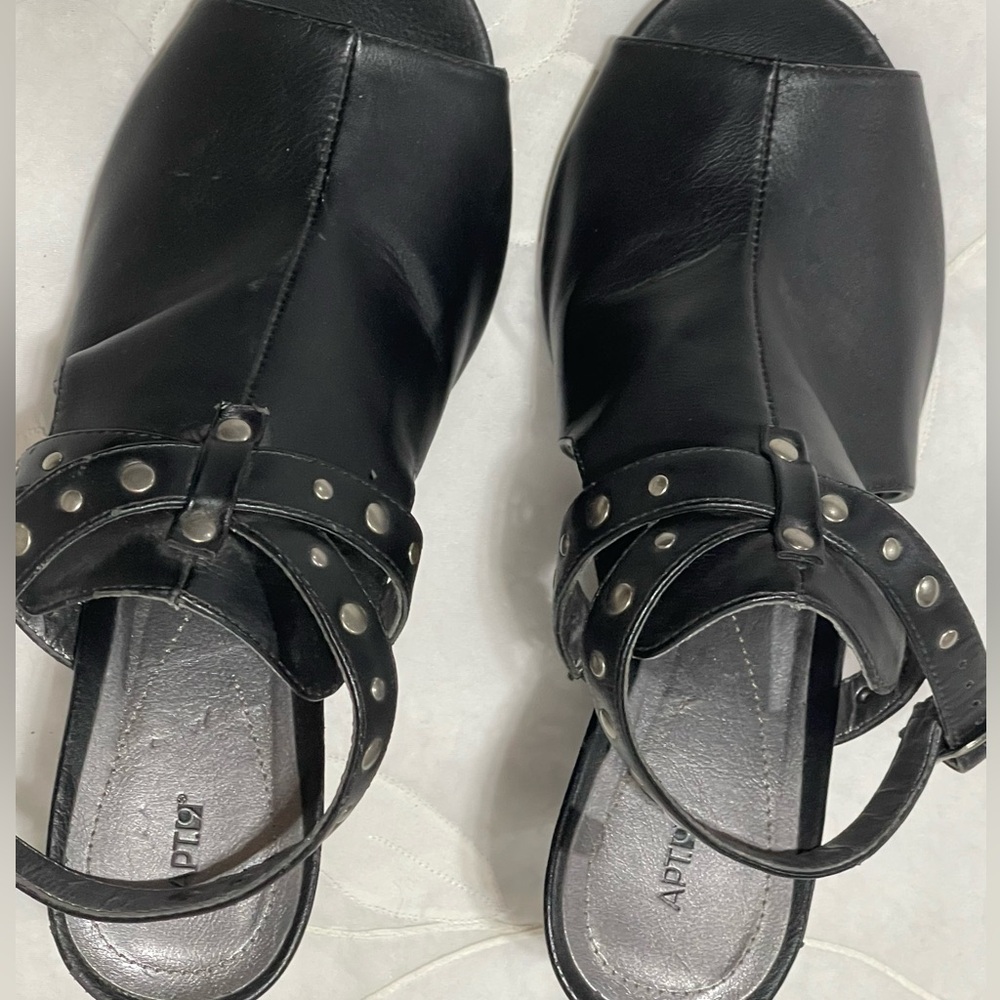 Apt 9 Black Studded Straps Peep Toe - Picture 2 of 11